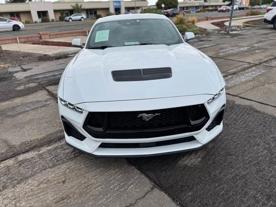 2025 Ford S650 Mustang - Image 2 of 15