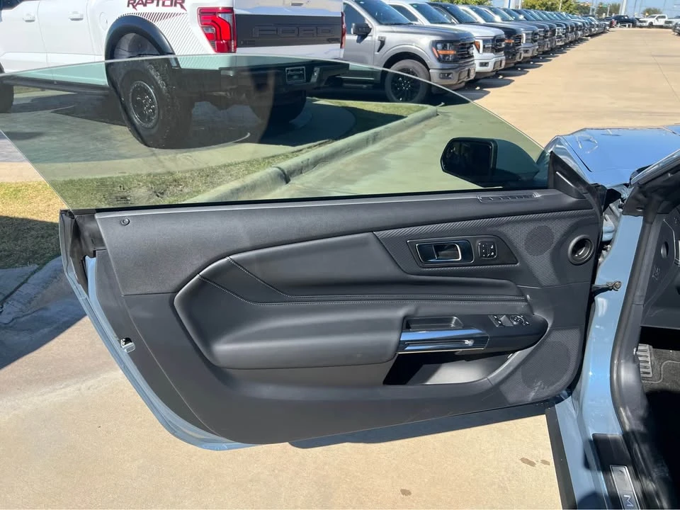 2025 Ford S650 Mustang - Image 9 of 10