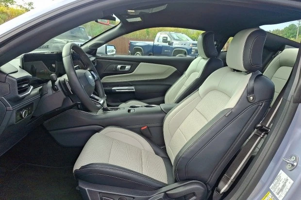 2025 Ford S650 Mustang - Image 4 of 7