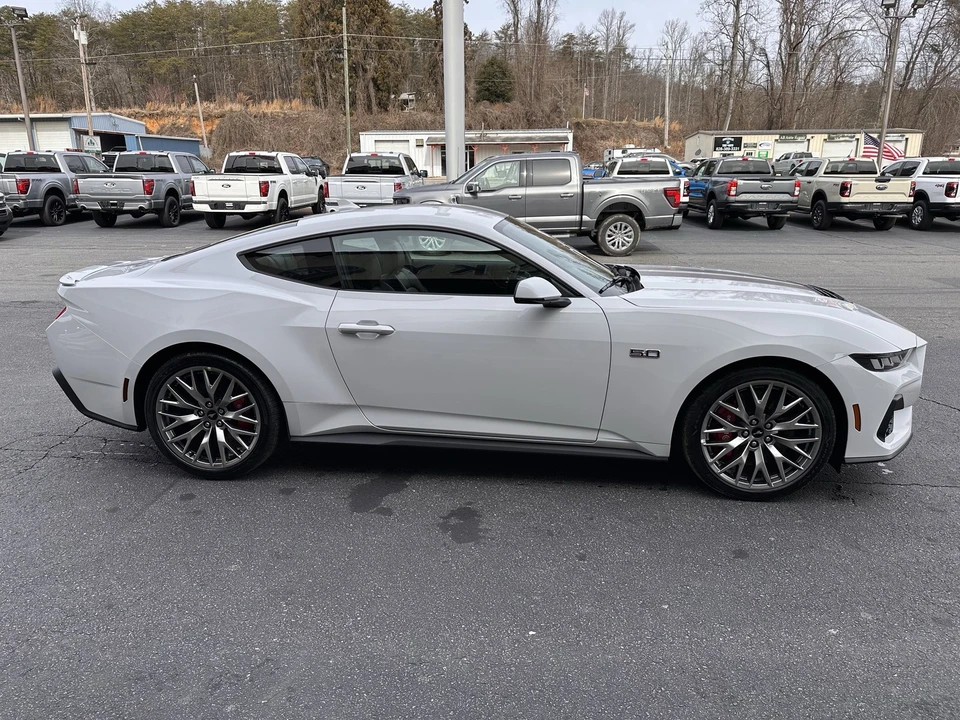 2025 Ford S650 Mustang - Image 5 of 12