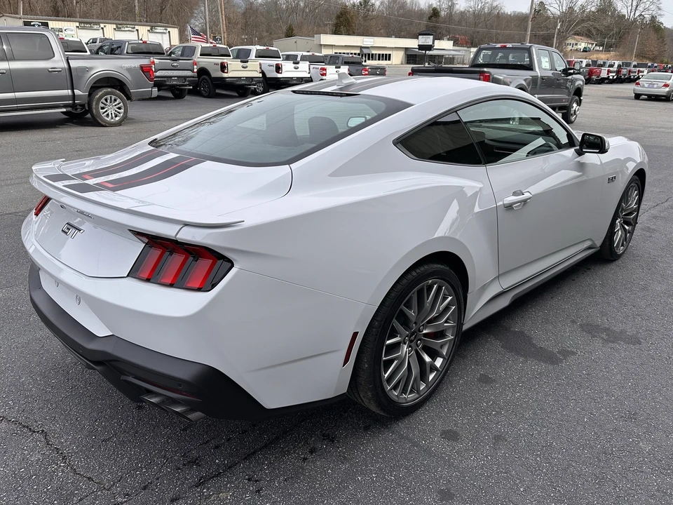 2025 Ford S650 Mustang - Image 6 of 12