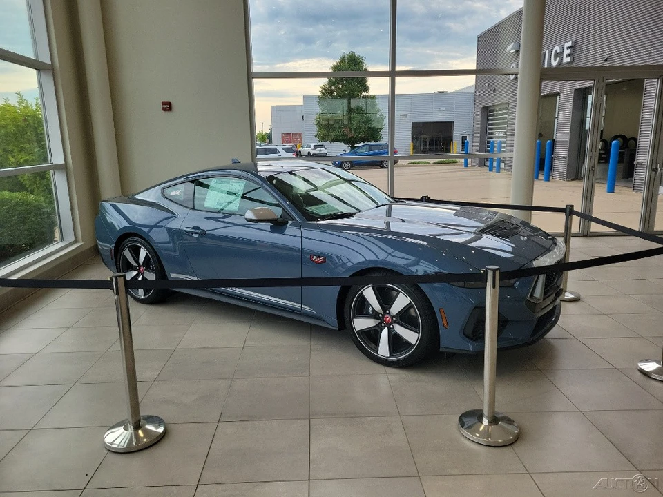 2025 Ford S650 Mustang - Image 3 of 12