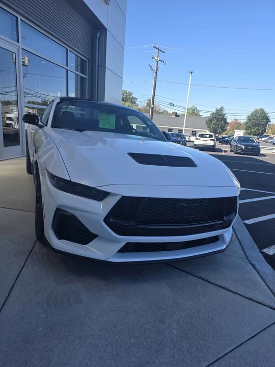 2025 Ford S650 Mustang - Image 2 of 8