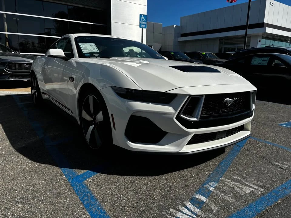 2025 Ford S650 Mustang - Image 2 of 3