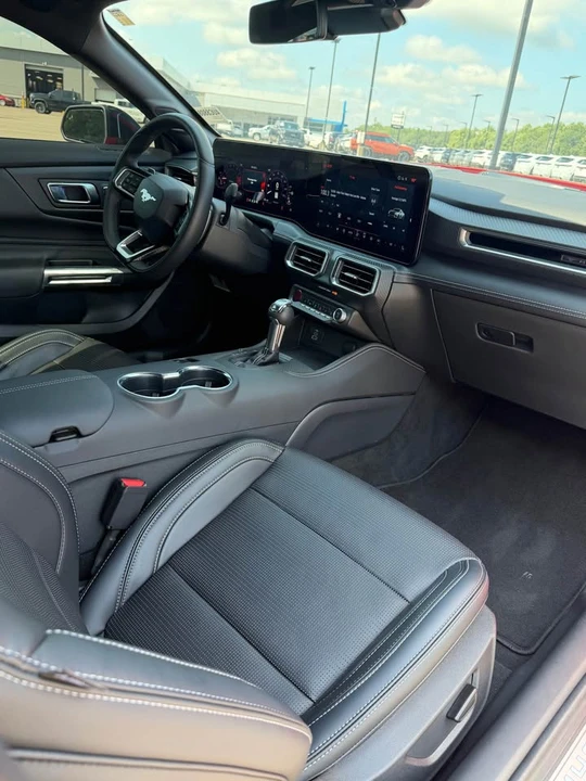 2025 Ford S650 Mustang GT - Image 2 of 6