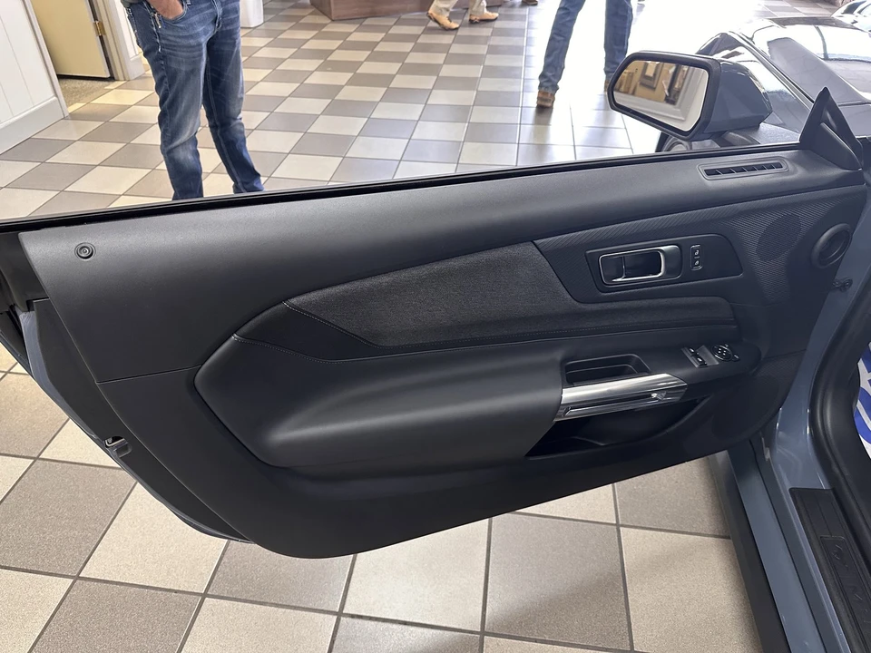 2025 Ford S650 Mustang - Image 8 of 21