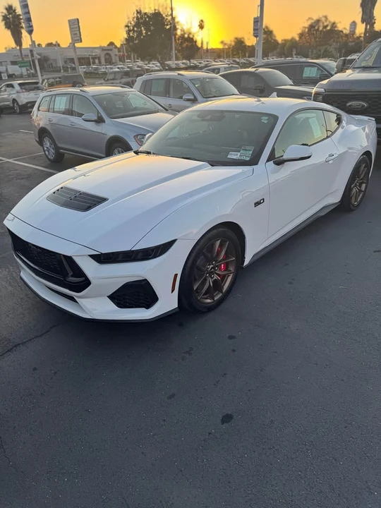 2025 Ford S650 Mustang - Image 4 of 10
