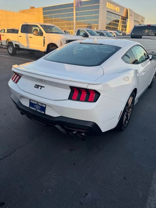 2025 Ford S650 Mustang - Image 3 of 10