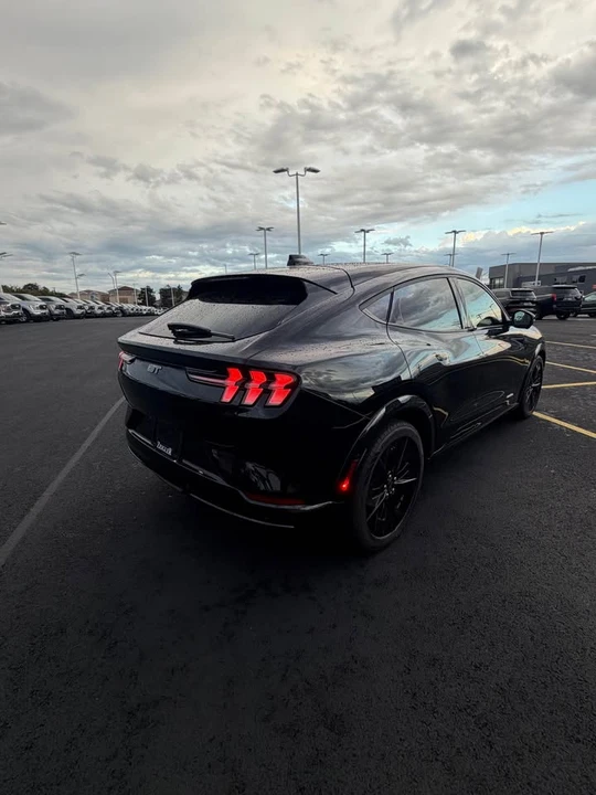 2025 Ford Mustang Mach-E - Image 5 of 17