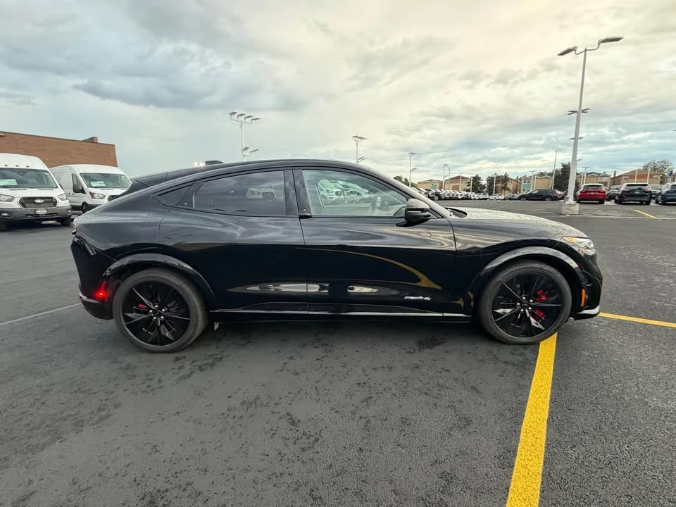 2025 Ford Mustang Mach-E - Image 4 of 17