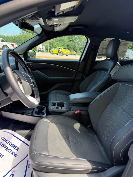 2025 Ford Mustang Mach-E - Image 9 of 17