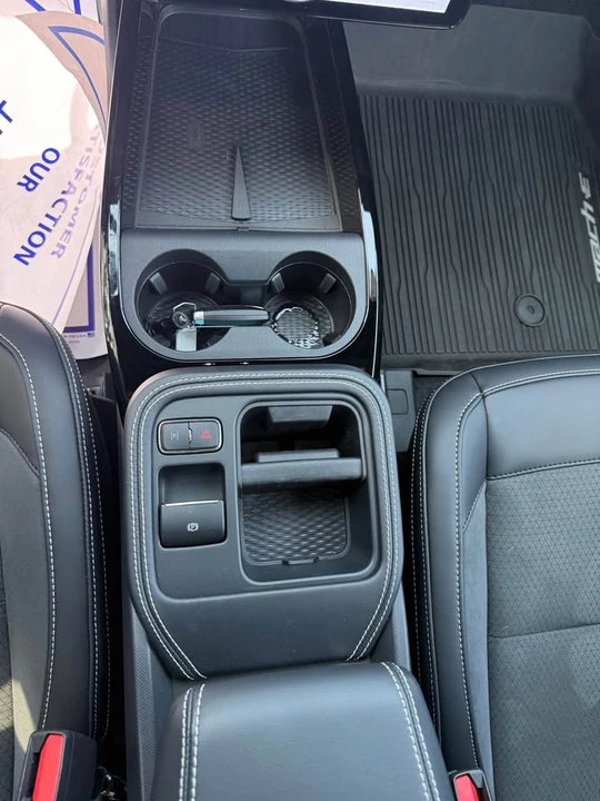2025 Ford Mustang Mach-E - Image 15 of 17