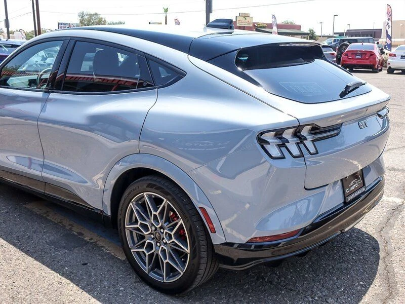 2025 Ford Mustang Mach-E - Image 10 of 20