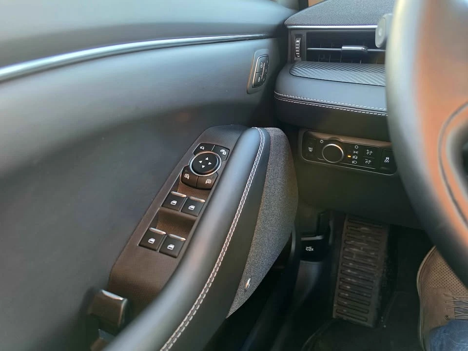 2025 Ford Mustang Mach-E - Image 12 of 17