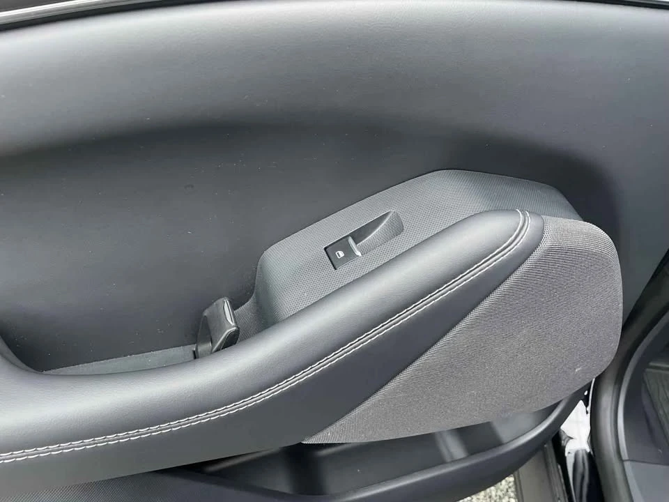2025 Ford Mustang Mach-E - Image 9 of 18