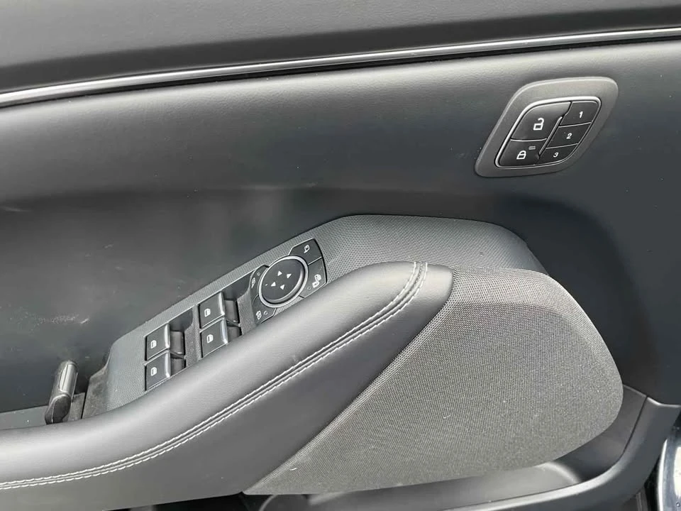 2025 Ford Mustang Mach-E - Image 13 of 18