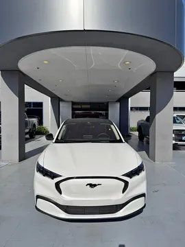 2025 Ford Mustang Mach-E Premium AWD