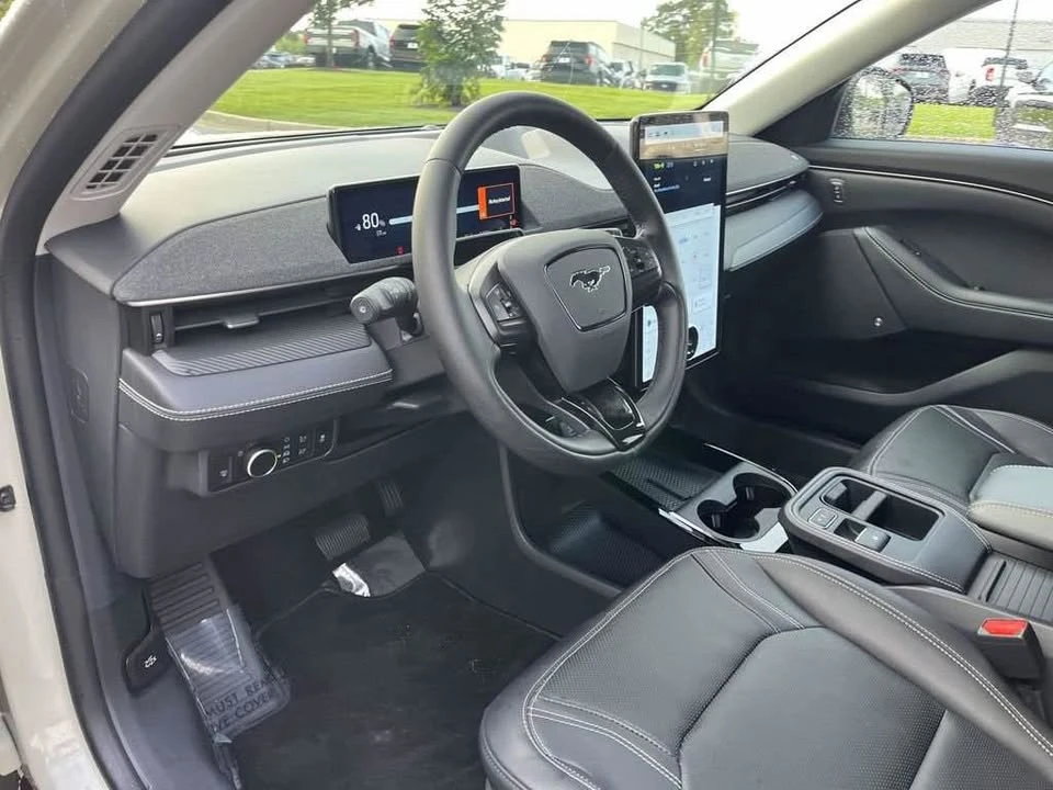 2025 Ford Mustang Mach-E - Image 13 of 15