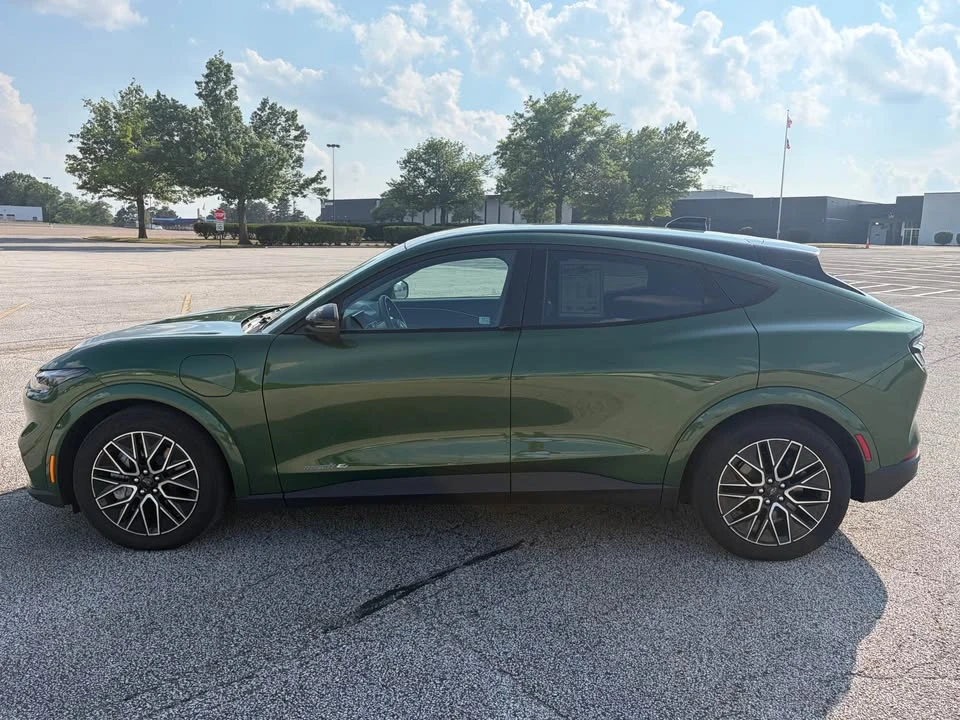 2025 Ford Mustang Mach-E - Image 5 of 12