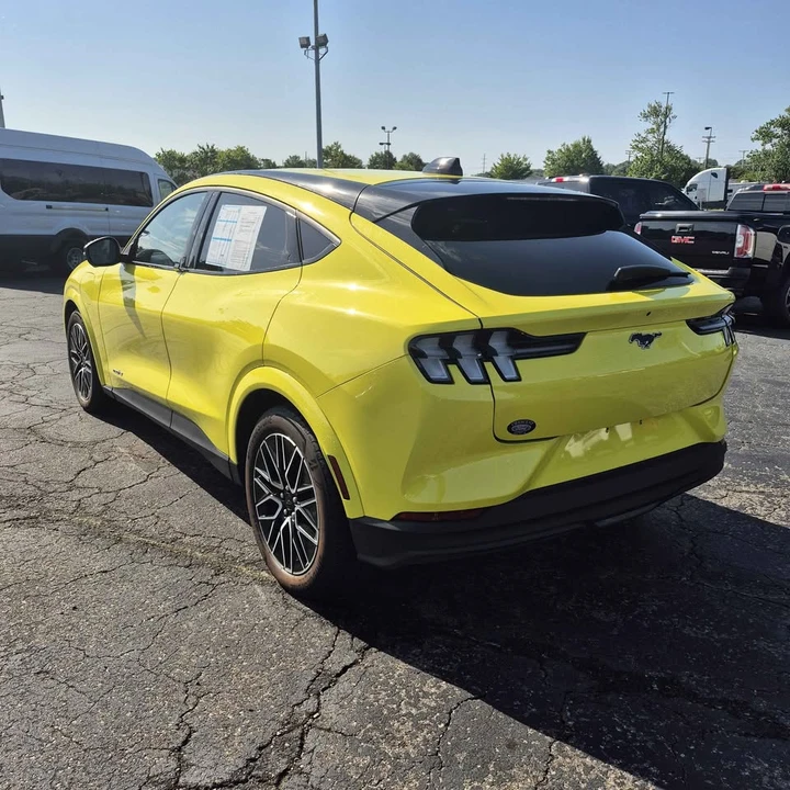2025 Ford Mustang Mach-E - Image 4 of 9