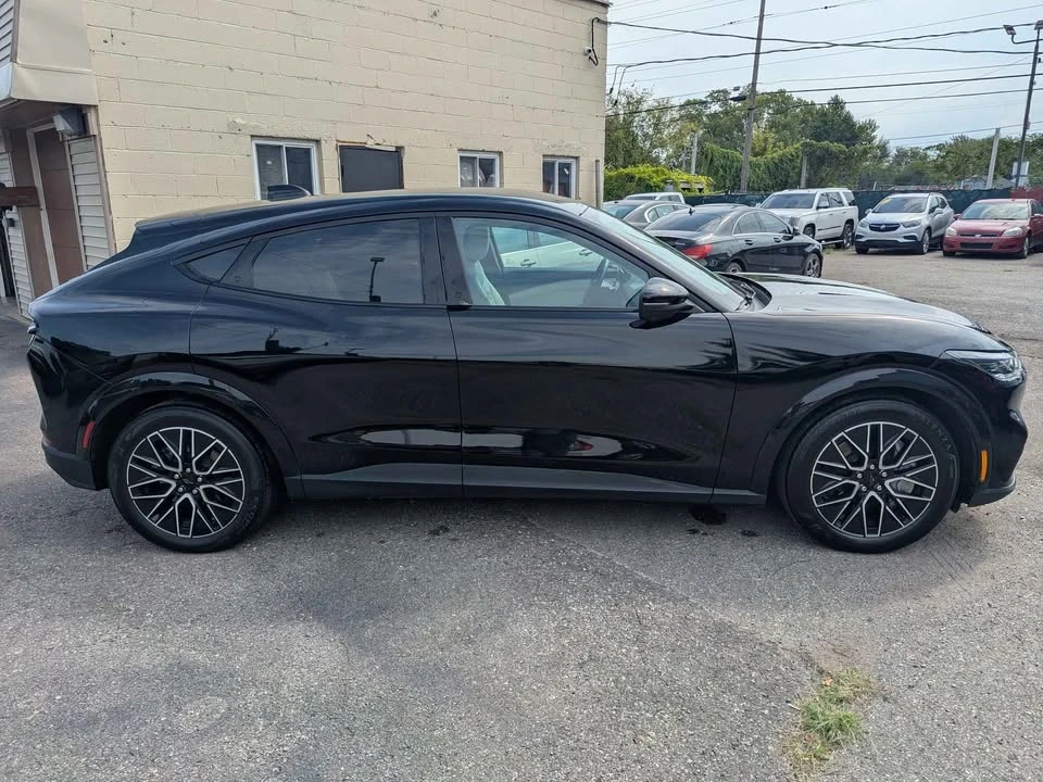 2025 Ford Mustang Mach-E - Image 8 of 20
