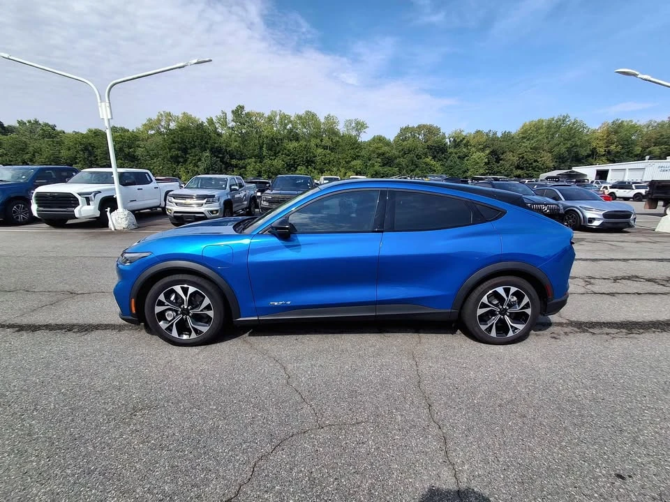 2025 Ford Mustang Mach-E - Image 2 of 10