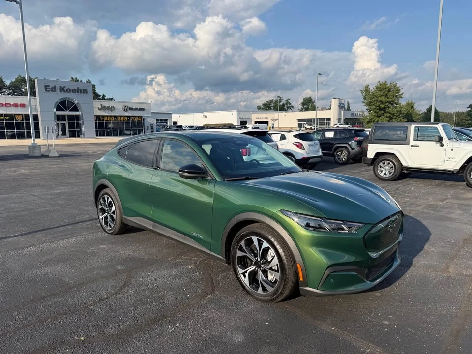 2025 Ford Mustang Mach-E - Image 5 of 19