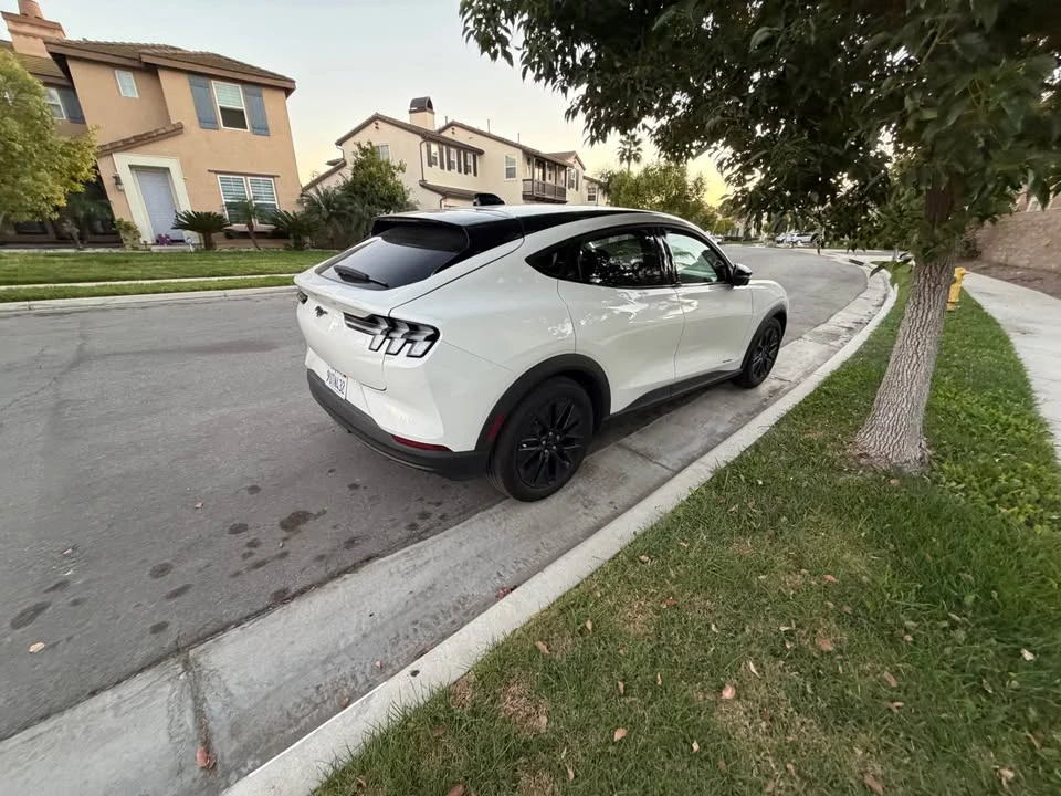 2025 Ford Mustang Mach-E - Image 5 of 5