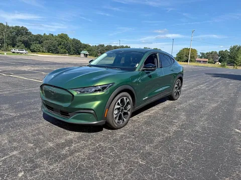 2025 Ford Mustang Mach-E Select Sport Utility 4D