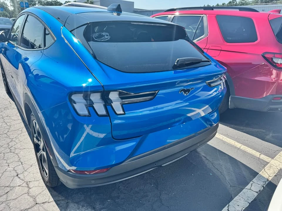 2025 Ford Mustang Mach-E - Image 6 of 9