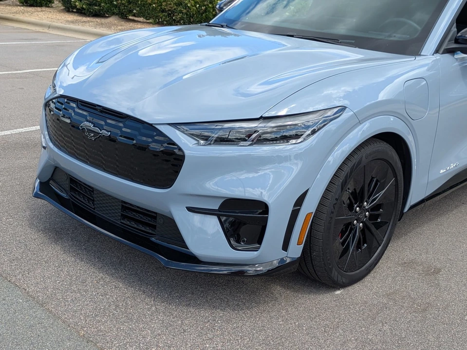 2025 Ford Mustang Mach-E - Image 10 of 31
