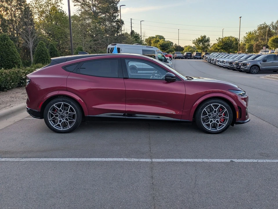 2025 Ford Mustang Mach-E - Image 3 of 31
