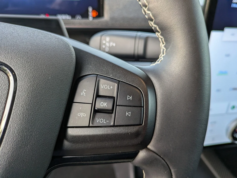 2025 Ford Mustang Mach-E - Image 20 of 31