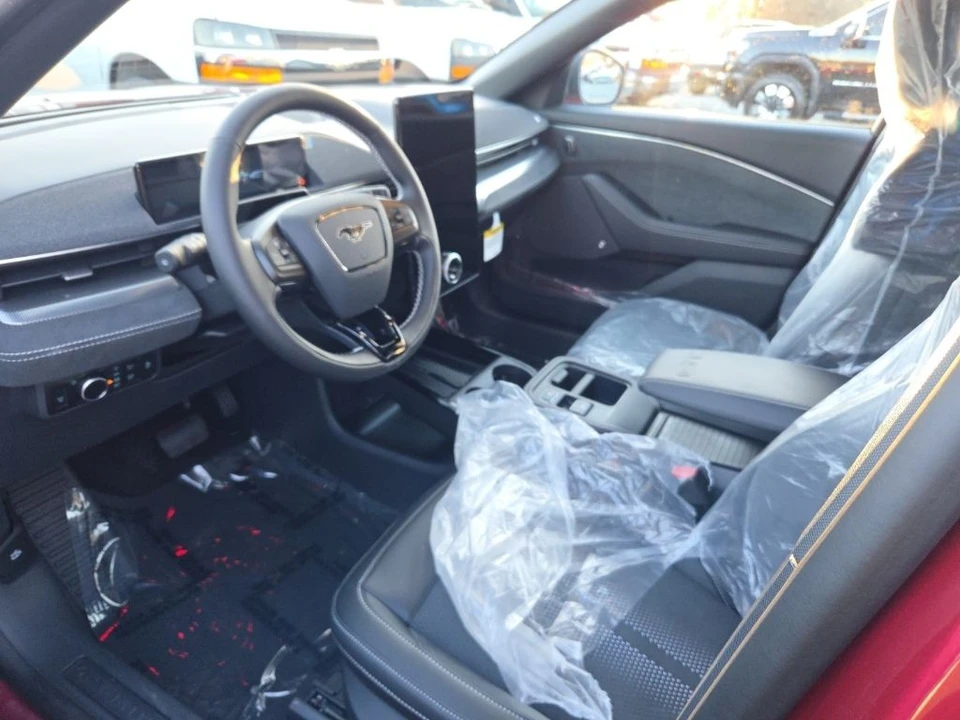 2025 Ford Mustang Mach-E - Image 4 of 5