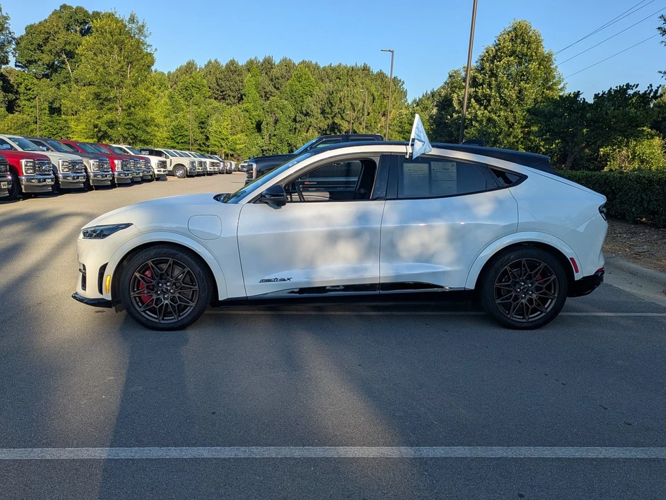 2025 Ford Mustang Mach-E - Image 7 of 31