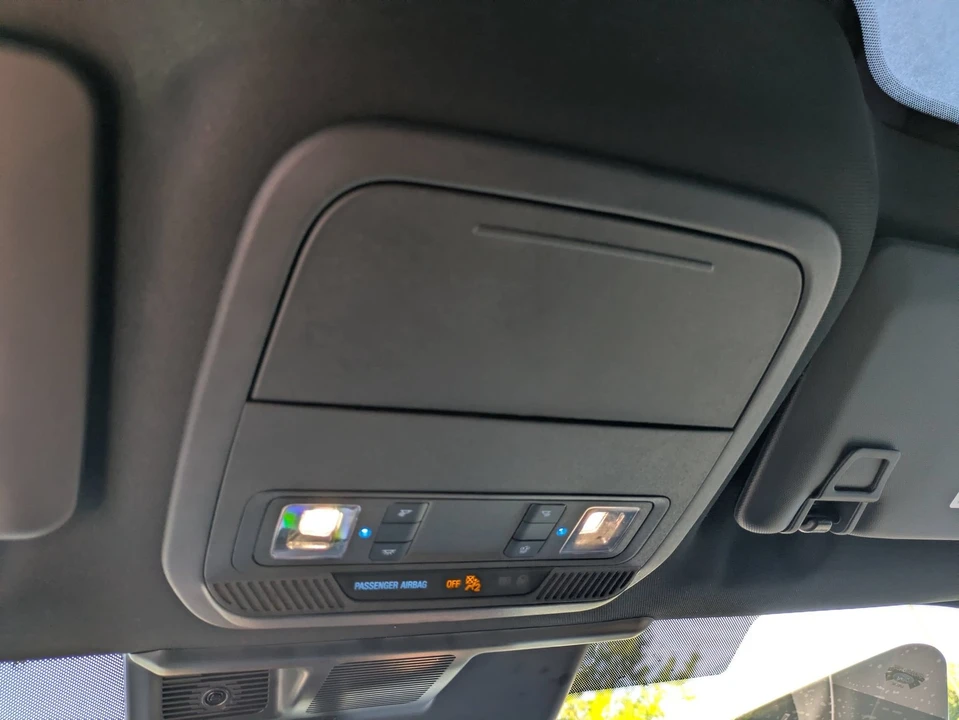 2025 Ford Mustang Mach-E - Image 28 of 31