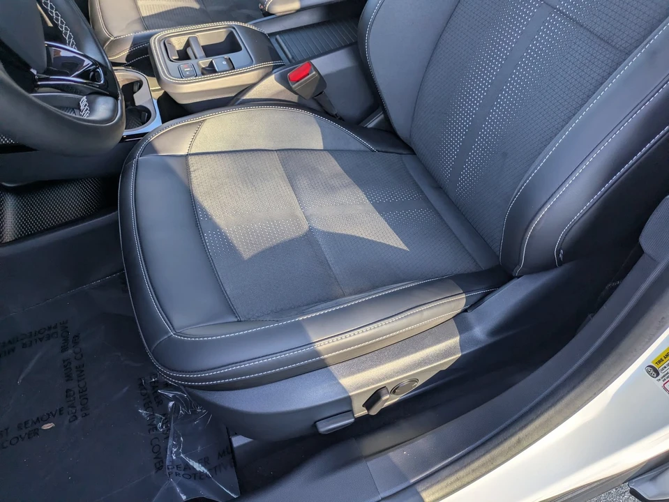 2025 Ford Mustang Mach-E - Image 14 of 31