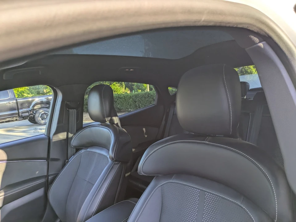 2025 Ford Mustang Mach-E - Image 29 of 31