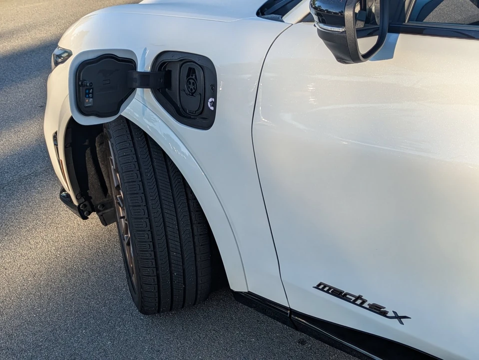 2025 Ford Mustang Mach-E - Image 12 of 31