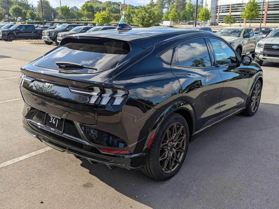 2025 Ford Mustang Mach-E - Image 4 of 31