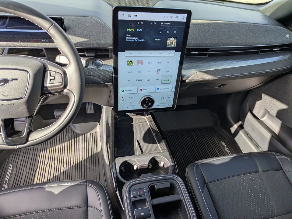 2025 Ford Mustang Mach-E - Image 23 of 31