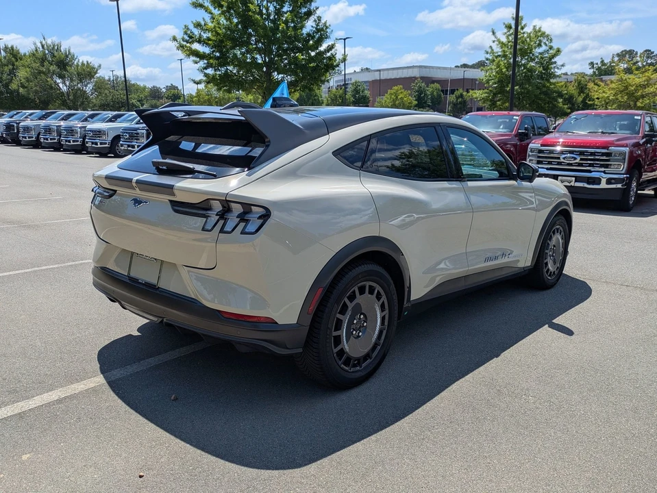 2025 Ford Mustang Mach-E - Image 4 of 31
