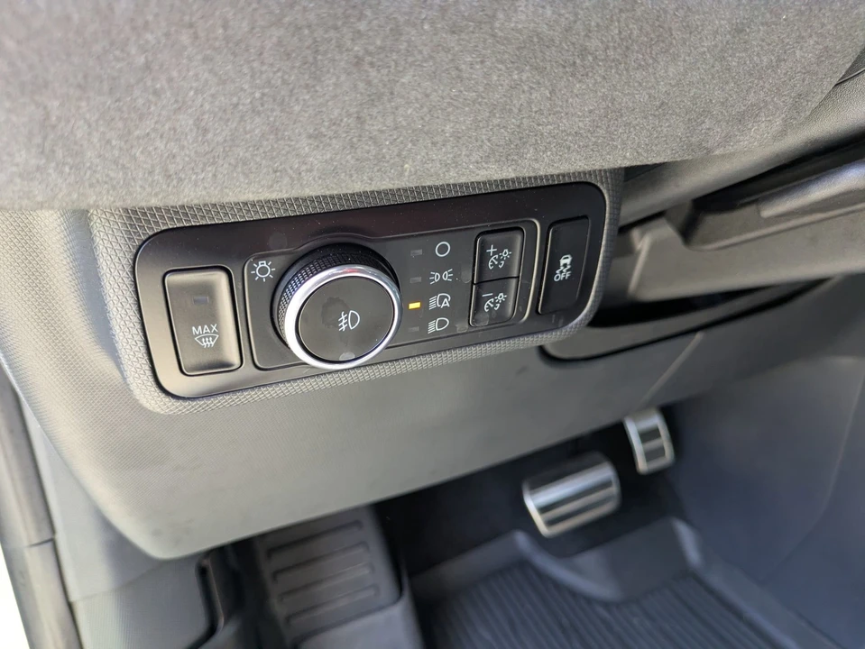 2025 Ford Mustang Mach-E - Image 18 of 31