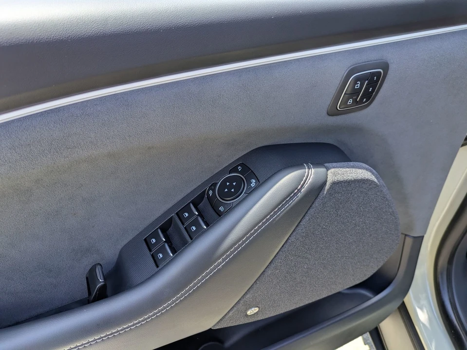 2025 Ford Mustang Mach-E - Image 17 of 31