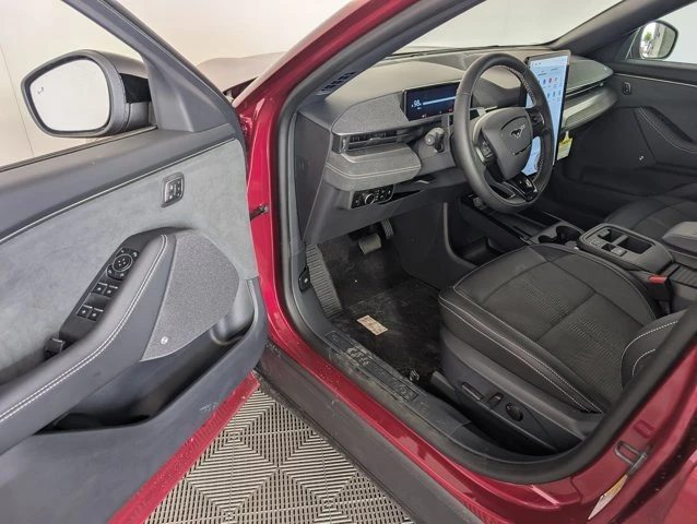 2025 Ford Mustang Mach-E - Image 8 of 17