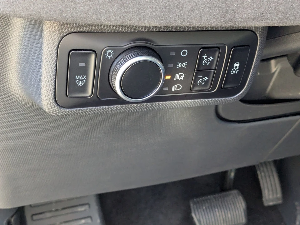2025 Ford Mustang Mach-E - Image 18 of 21