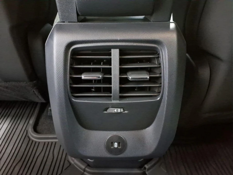 2025 Ford Mustang Mach-E - Image 27 of 28