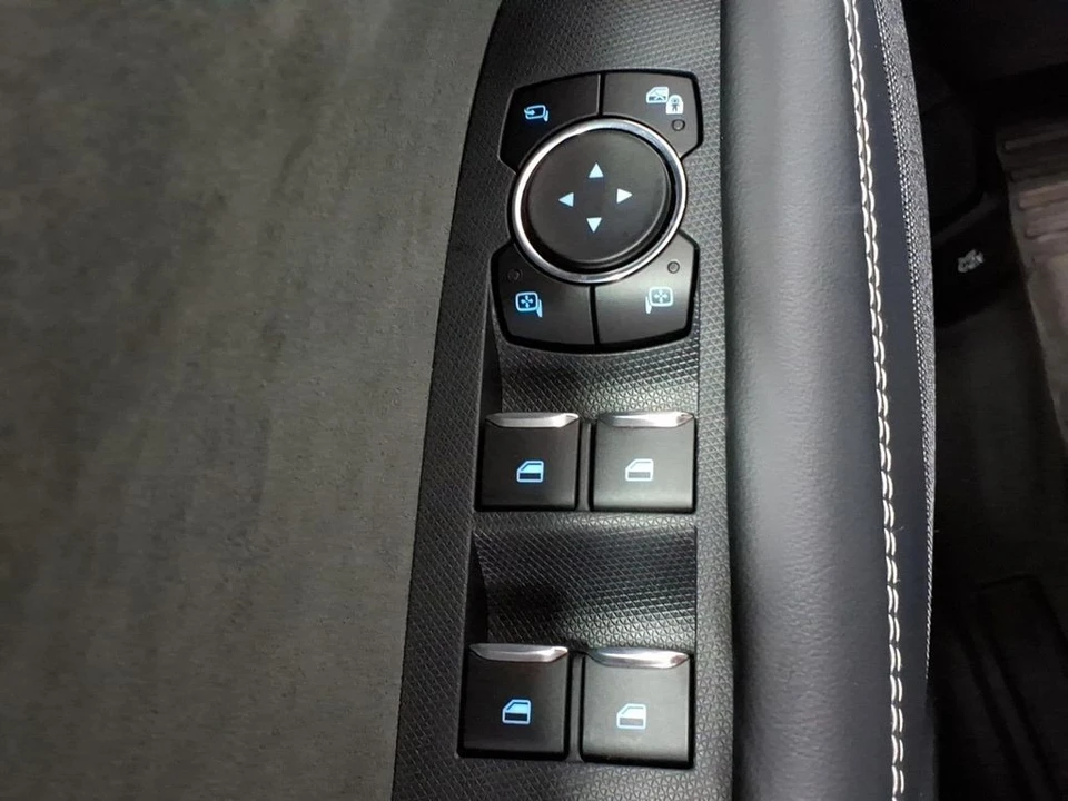 2025 Ford Mustang Mach-E - Image 15 of 28