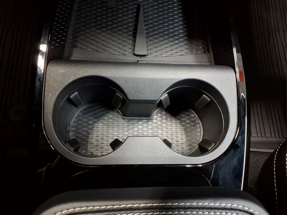 2025 Ford Mustang Mach-E - Image 11 of 28