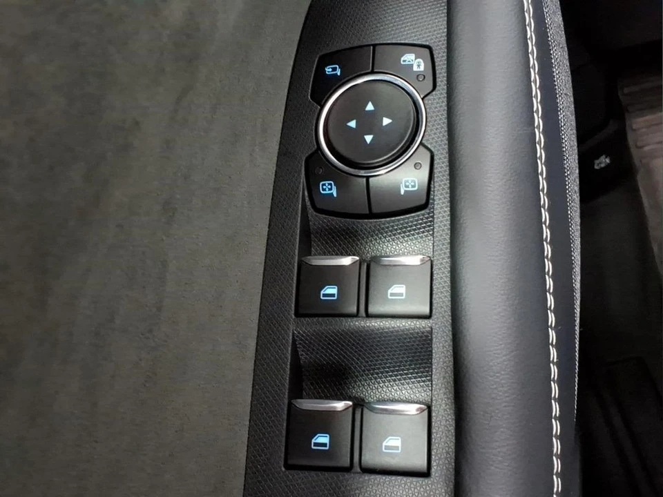 2025 Ford Mustang Mach-E - Image 15 of 28